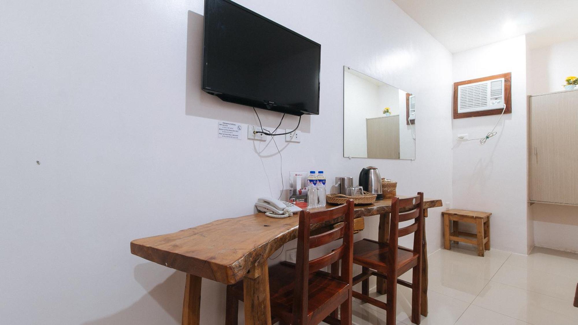 Reddoorz Plus @ Jollydays Hotel Nueva Ecija San Jose  المظهر الخارجي الصورة