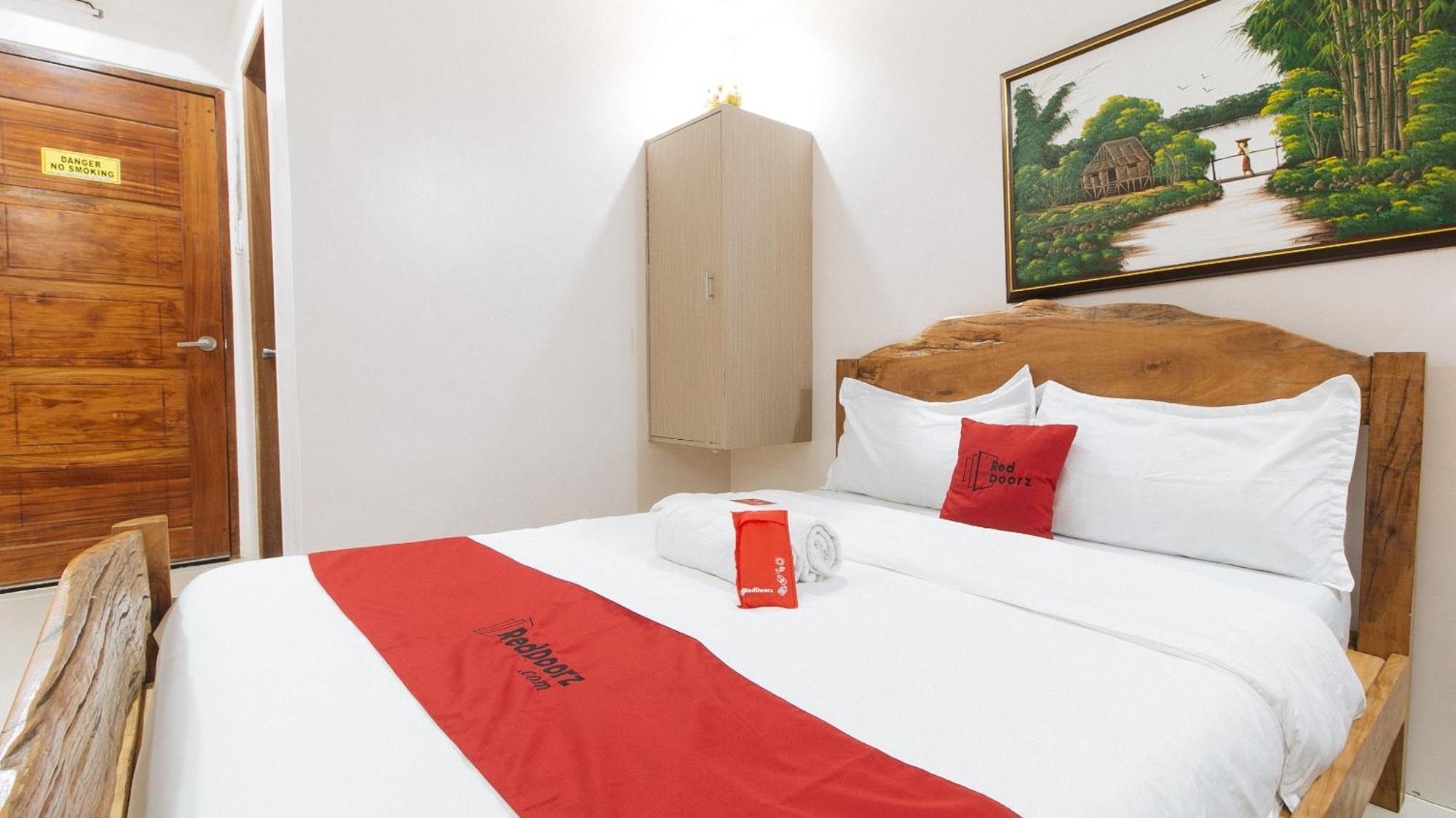 Reddoorz Plus @ Jollydays Hotel Nueva Ecija San Jose  المظهر الخارجي الصورة