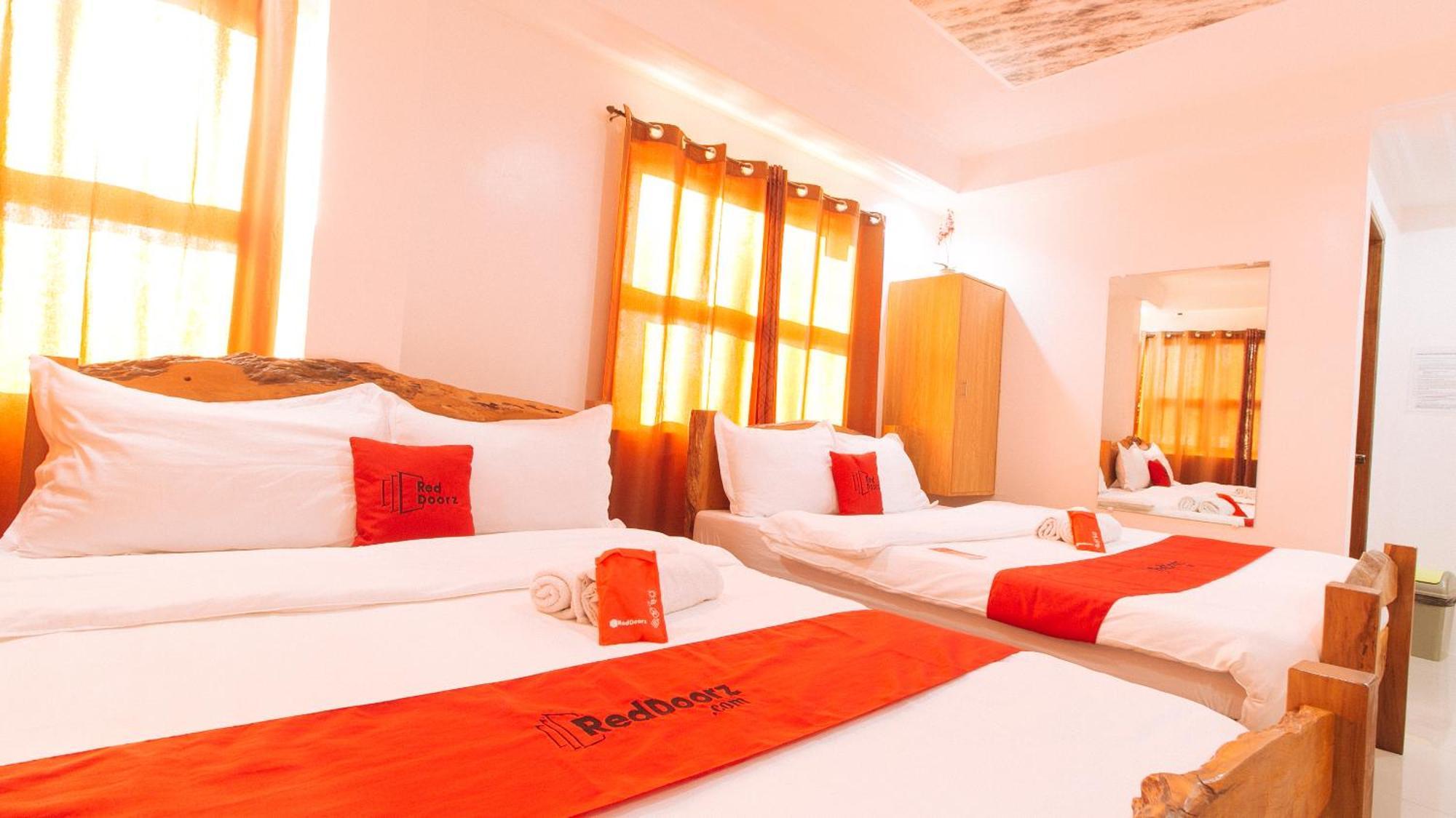 Reddoorz Plus @ Jollydays Hotel Nueva Ecija San Jose  المظهر الخارجي الصورة